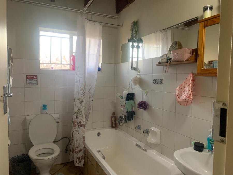To Let 2 Bedroom Property for Rent in Zwartkop Gauteng