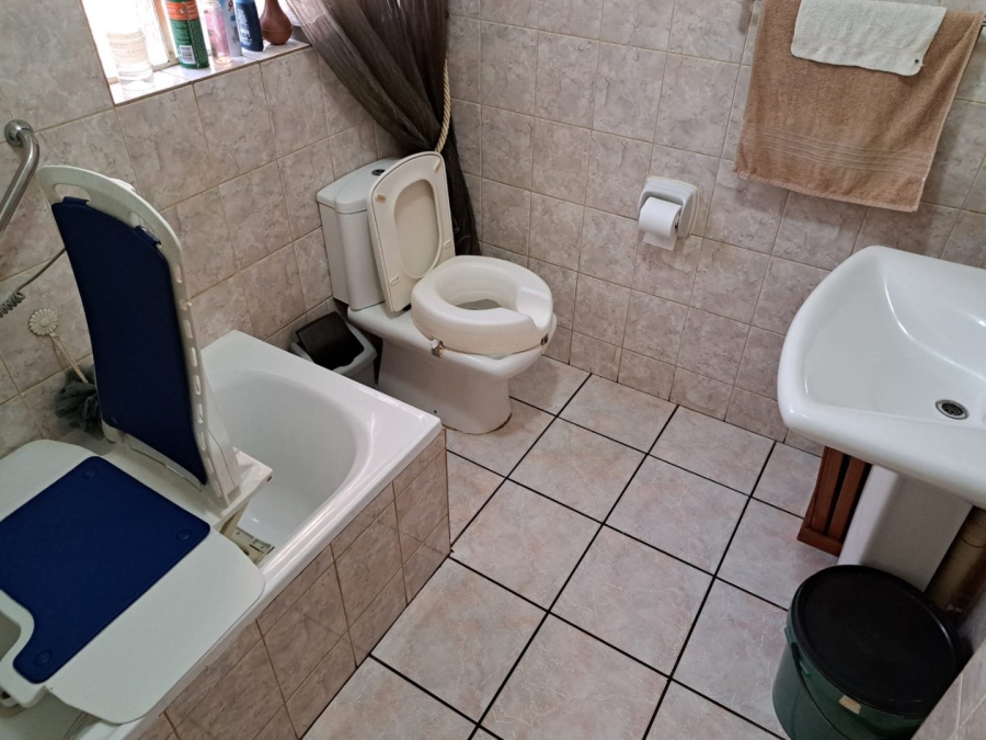 2 Bedroom Property for Sale in Montana Gauteng