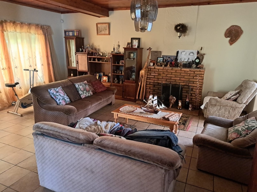 6 Bedroom Property for Sale in Sinoville Gauteng