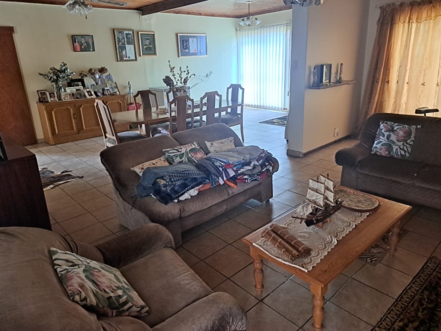 6 Bedroom Property for Sale in Sinoville Gauteng