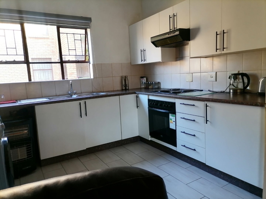 2 Bedroom Property for Sale in Wilgeheuwel Gauteng