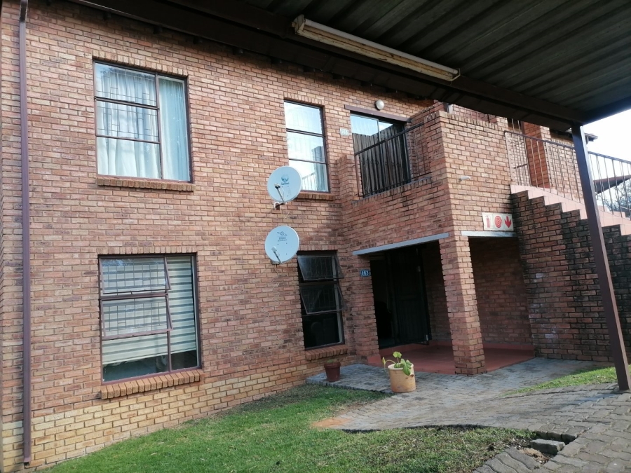 2 Bedroom Property for Sale in Wilgeheuwel Gauteng