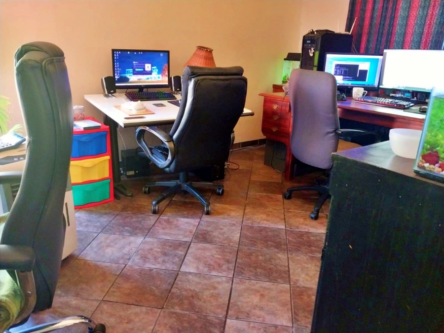 3 Bedroom Property for Sale in Elardus Park Gauteng