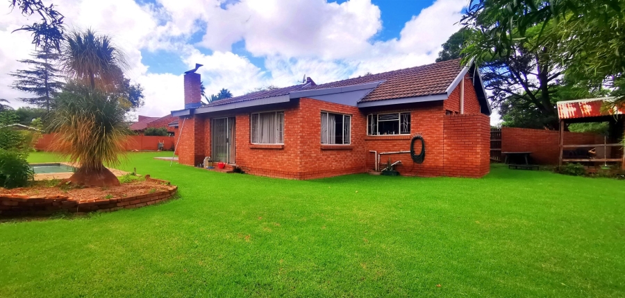 3 Bedroom Property for Sale in Elardus Park Gauteng