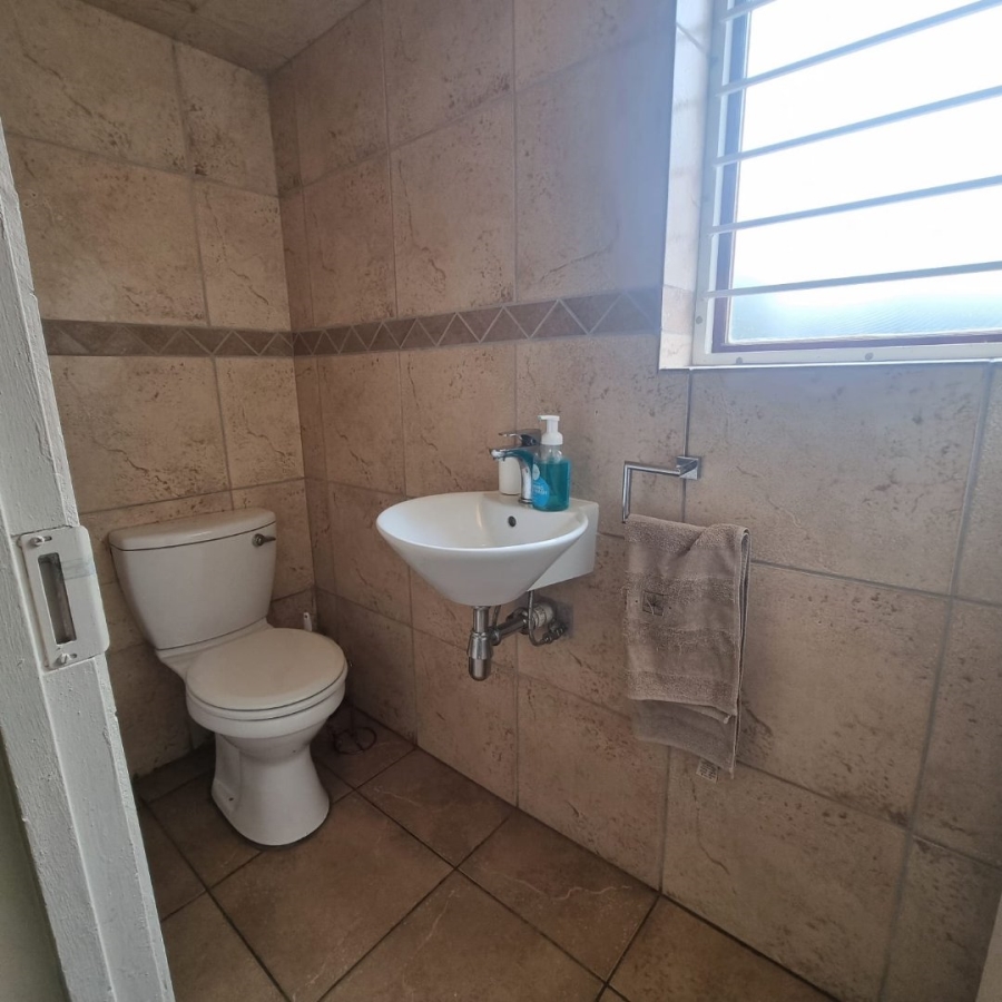 4 Bedroom Property for Sale in Ruimsig Noord Gauteng