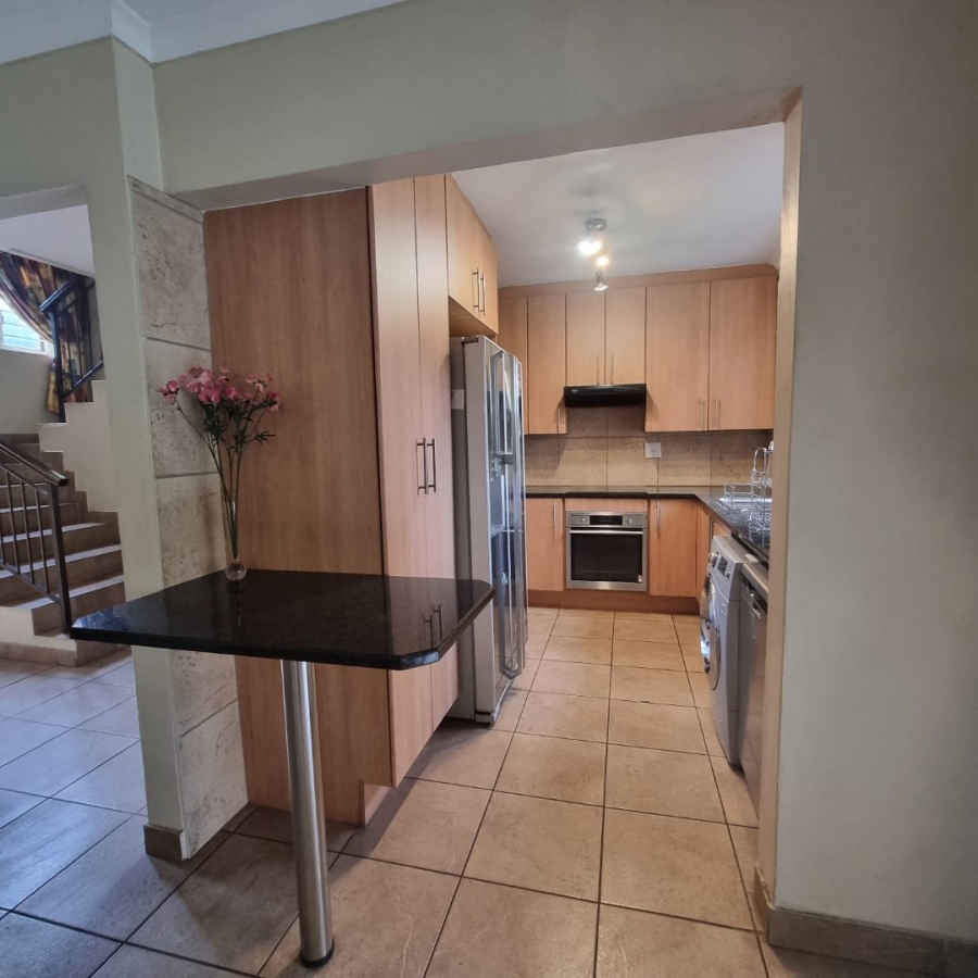 4 Bedroom Property for Sale in Ruimsig Noord Gauteng