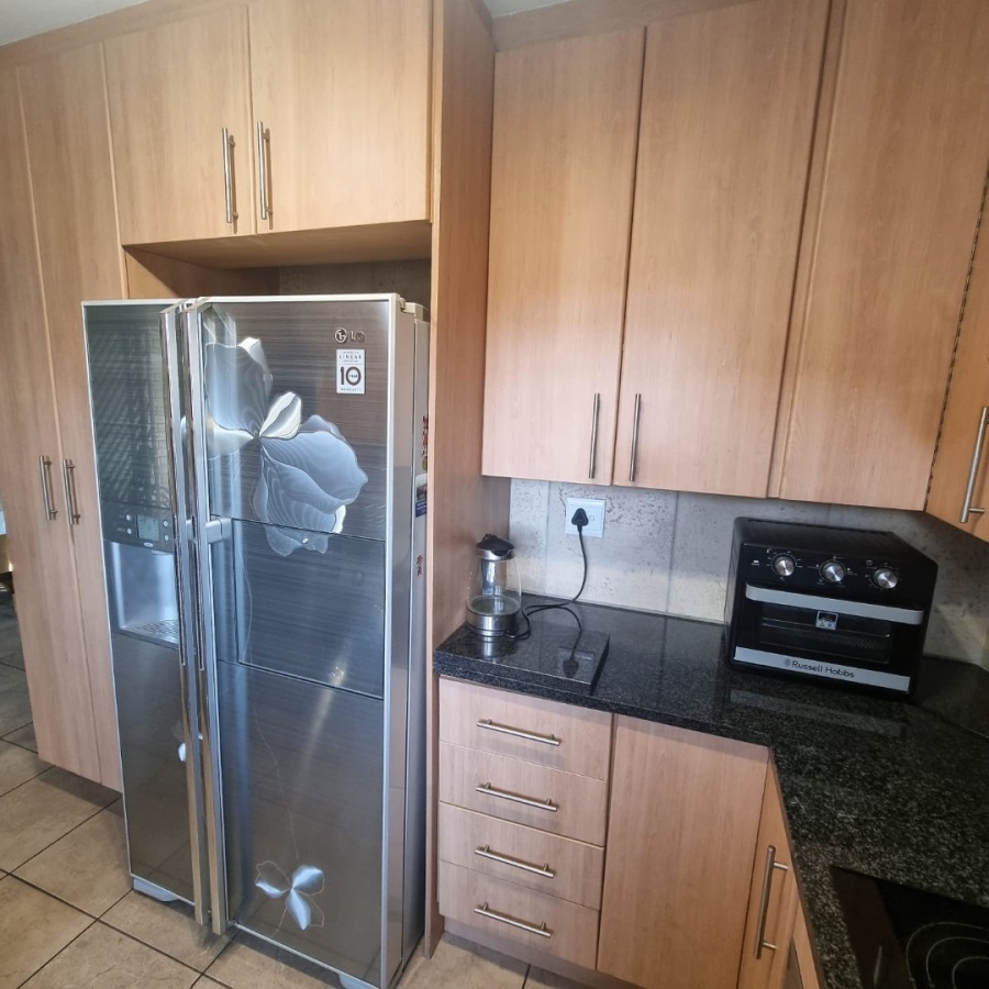 4 Bedroom Property for Sale in Ruimsig Noord Gauteng