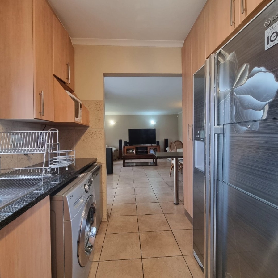 4 Bedroom Property for Sale in Ruimsig Noord Gauteng