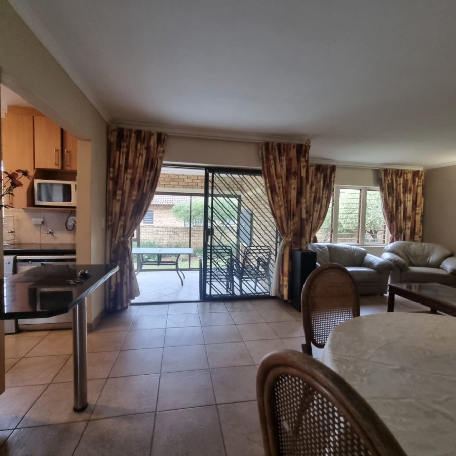 4 Bedroom Property for Sale in Ruimsig Noord Gauteng