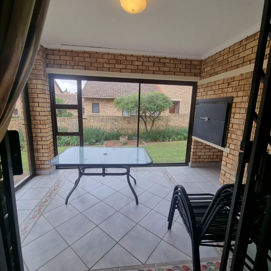 4 Bedroom Property for Sale in Ruimsig Noord Gauteng