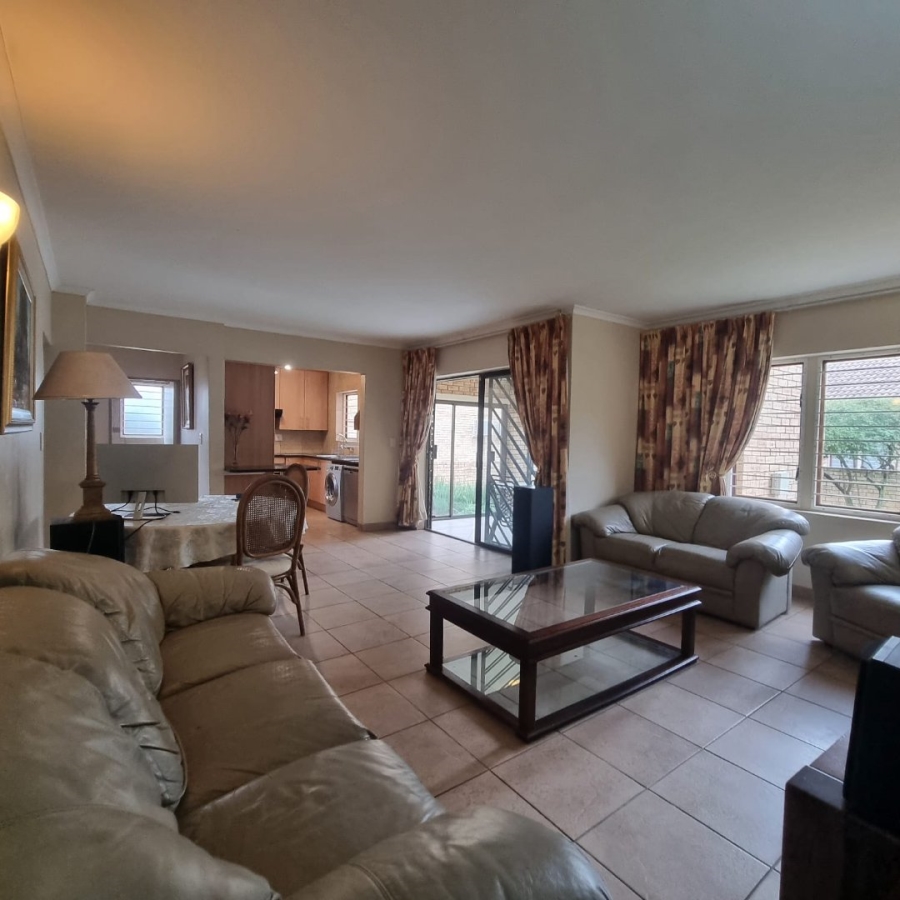 4 Bedroom Property for Sale in Ruimsig Noord Gauteng