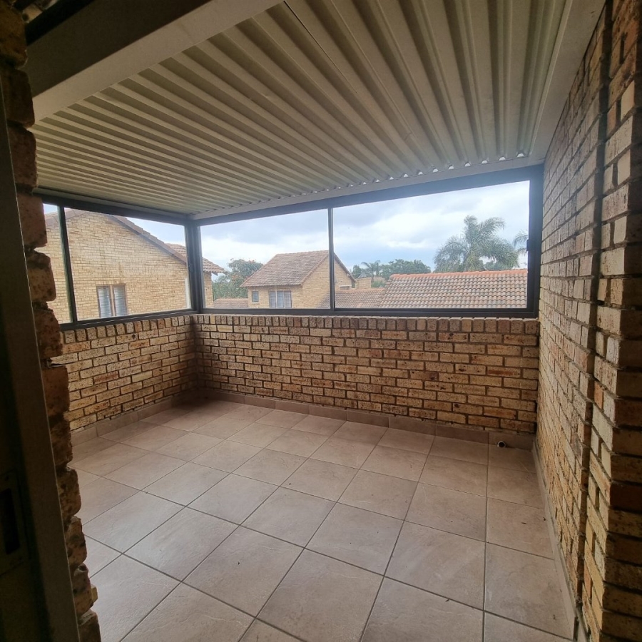 4 Bedroom Property for Sale in Ruimsig Noord Gauteng