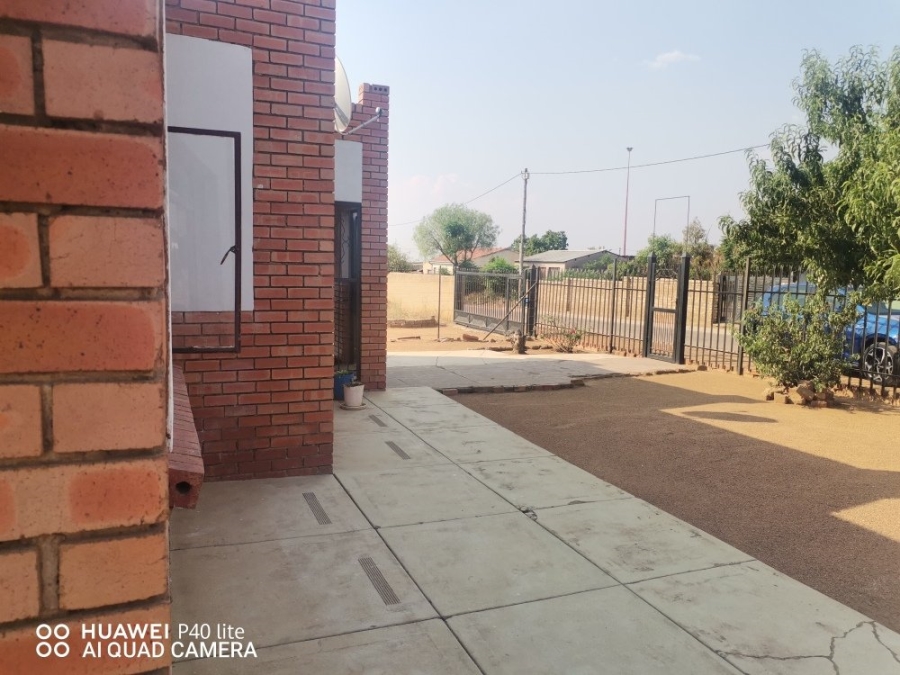 3 Bedroom Property for Sale in Soshanguve HH Gauteng