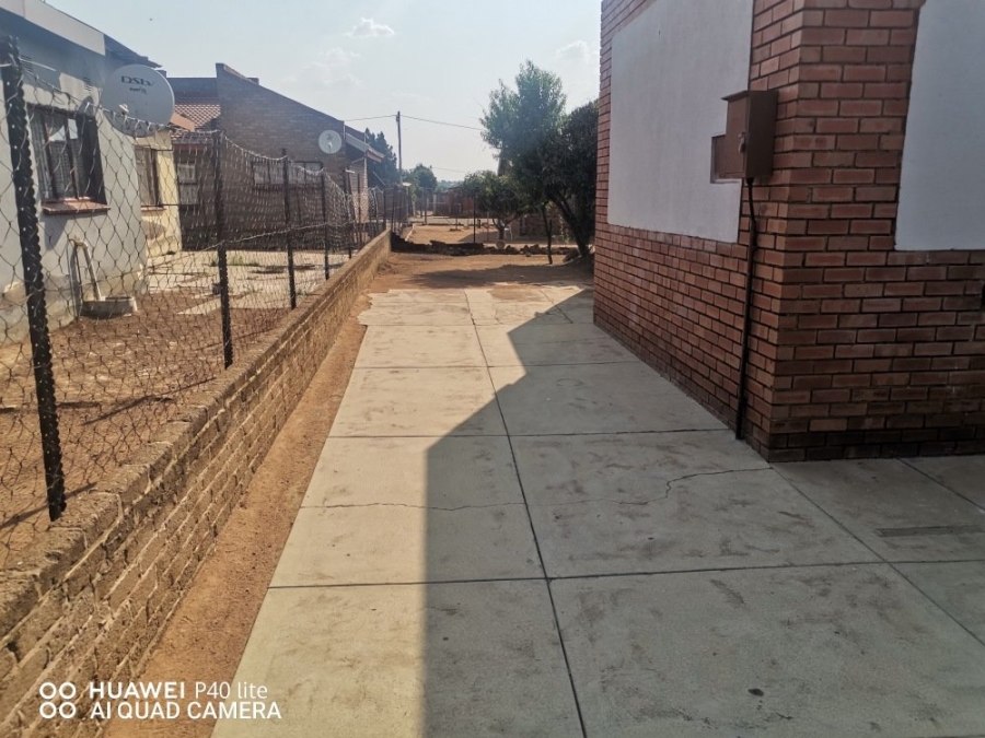 3 Bedroom Property for Sale in Soshanguve HH Gauteng