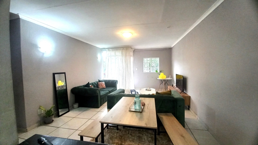 2 Bedroom Property for Sale in Noordwyk Gauteng