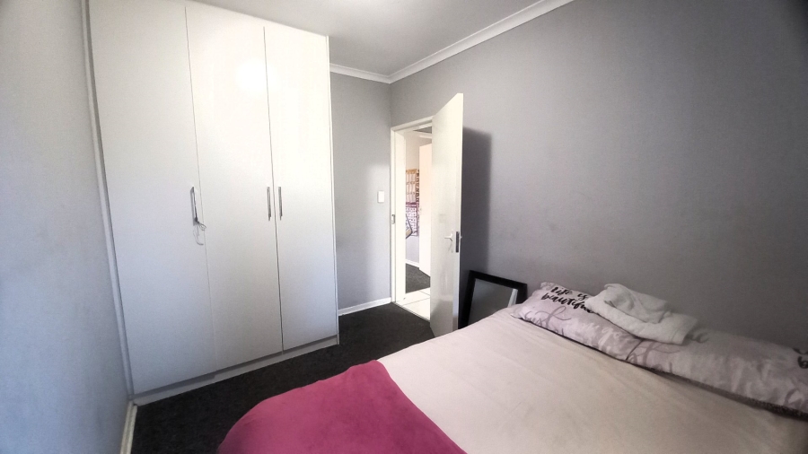 2 Bedroom Property for Sale in Noordwyk Gauteng