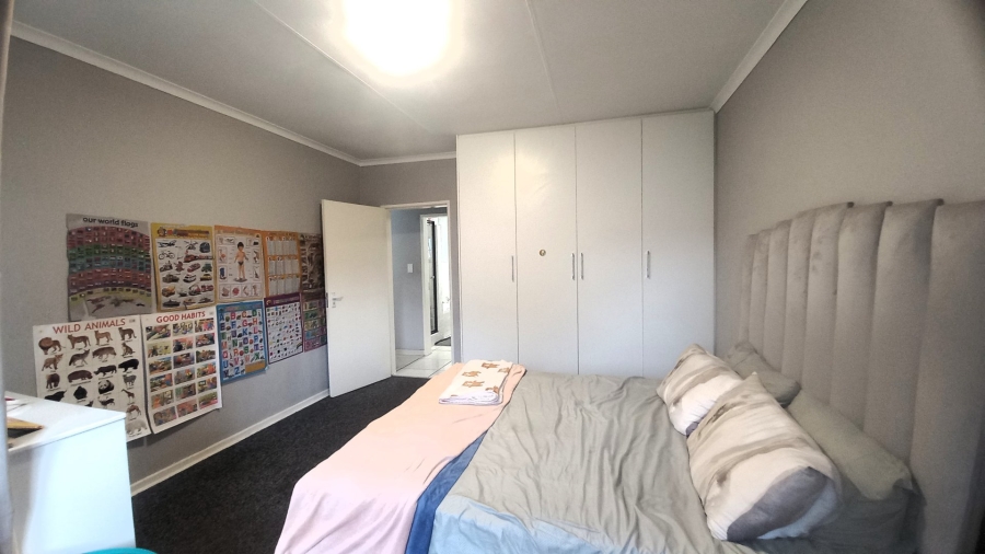 2 Bedroom Property for Sale in Noordwyk Gauteng