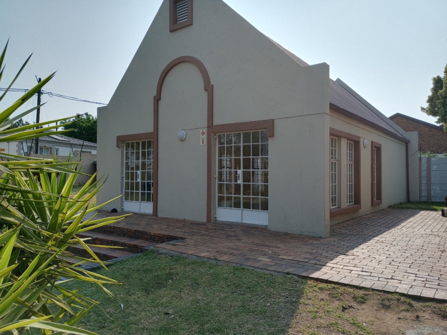 2 Bedroom Property for Sale in Noordwyk Gauteng