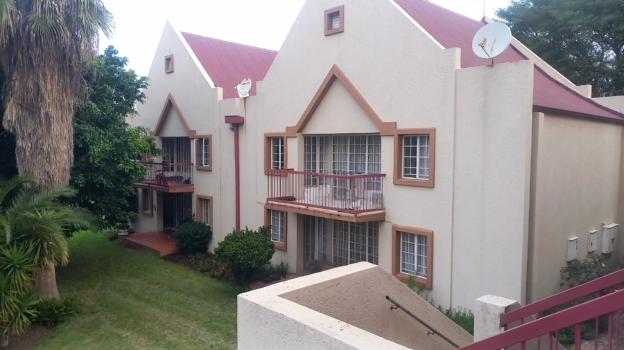 2 Bedroom Property for Sale in Noordwyk Gauteng