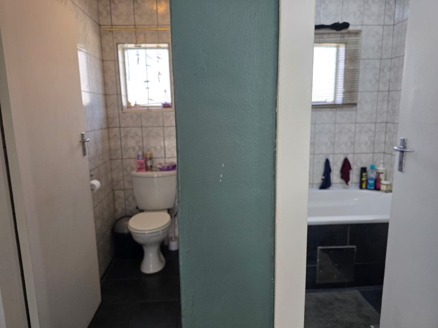 2 Bedroom Property for Sale in Marlands Gauteng