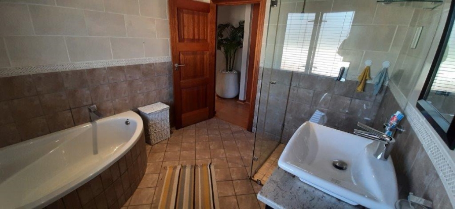 3 Bedroom Property for Sale in Sunward Park Gauteng