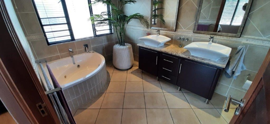 3 Bedroom Property for Sale in Sunward Park Gauteng