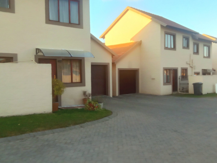 2 Bedroom Property for Sale in Carlswald Gauteng