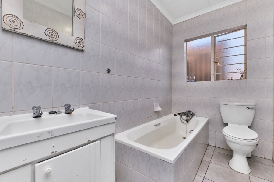 3 Bedroom Property for Sale in Weltevreden Park Gauteng