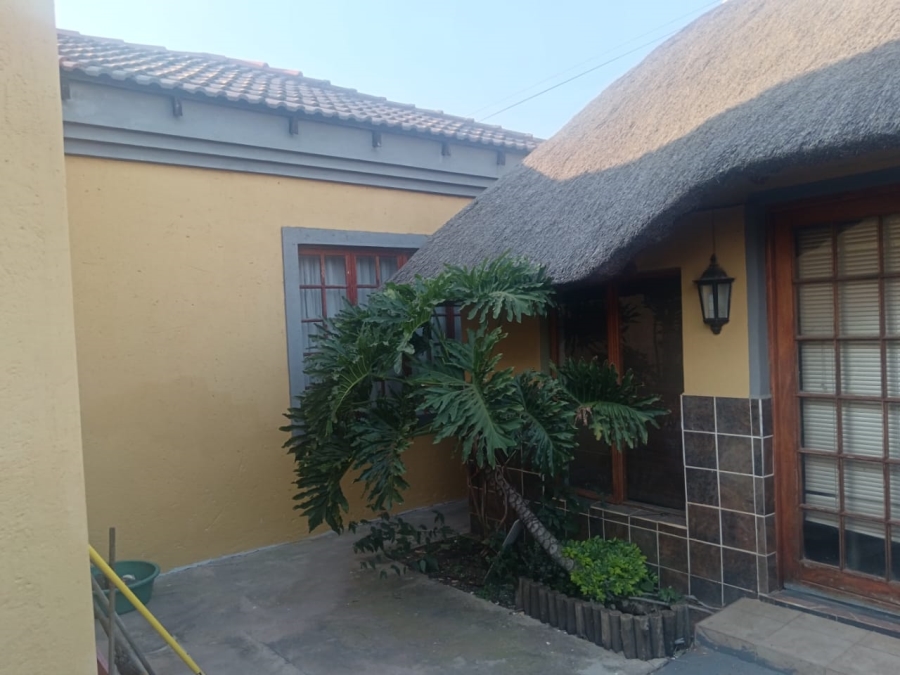 3 Bedroom Property for Sale in Soshanguve DD Gauteng