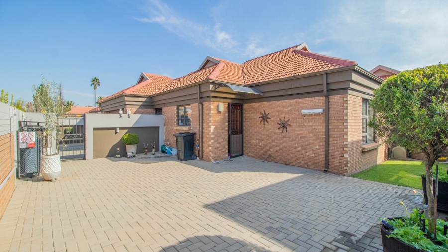 2 Bedroom Property for Sale in Pomona Gauteng
