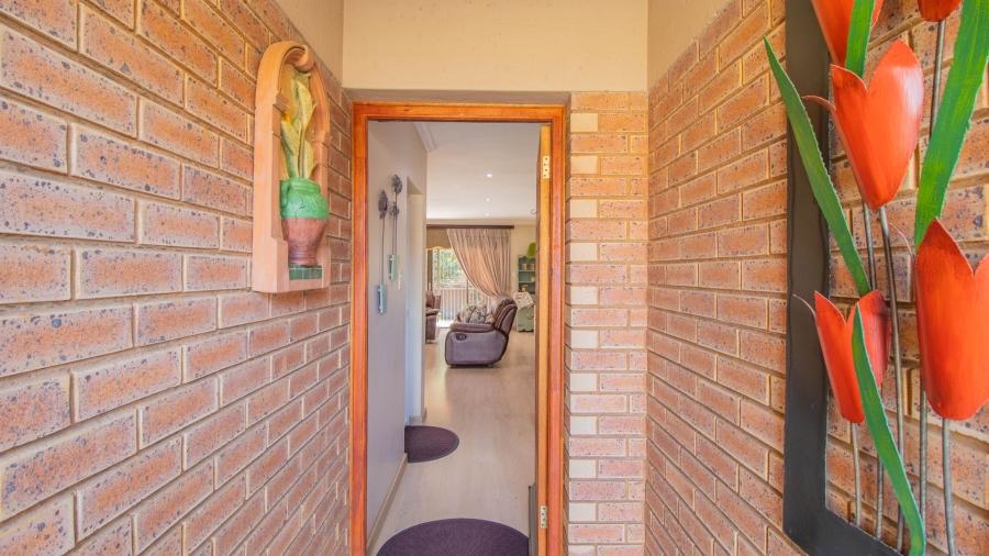 2 Bedroom Property for Sale in Pomona Gauteng
