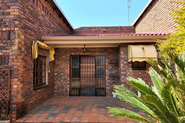 To Let 4 Bedroom Property for Rent in Die Wilgers Gauteng