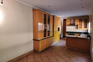 To Let 4 Bedroom Property for Rent in Die Wilgers Gauteng