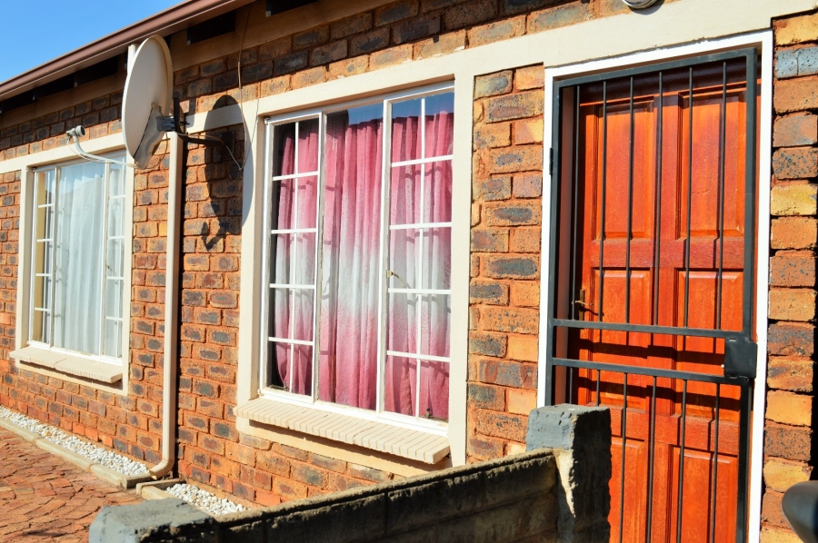2 Bedroom Property for Sale in The Orchards Gauteng