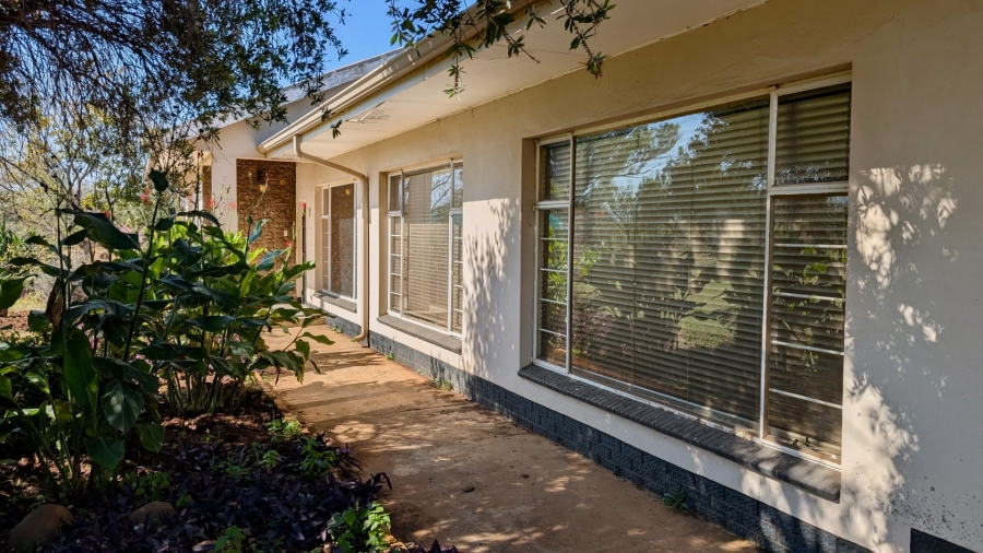 4 Bedroom Property for Sale in Kameeldrift West Gauteng