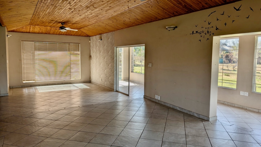 4 Bedroom Property for Sale in Kameeldrift West Gauteng