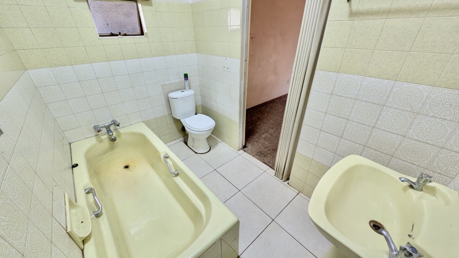 4 Bedroom Property for Sale in Kameeldrift West Gauteng