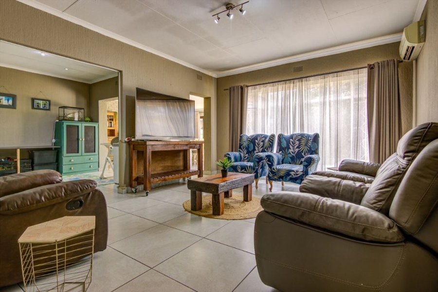 4 Bedroom Property for Sale in Sunward Park Gauteng