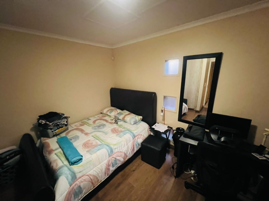 5 Bedroom Property for Sale in Noordwyk Gauteng