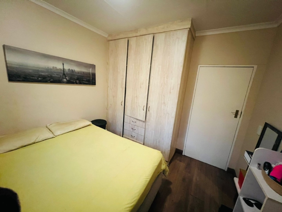 5 Bedroom Property for Sale in Noordwyk Gauteng
