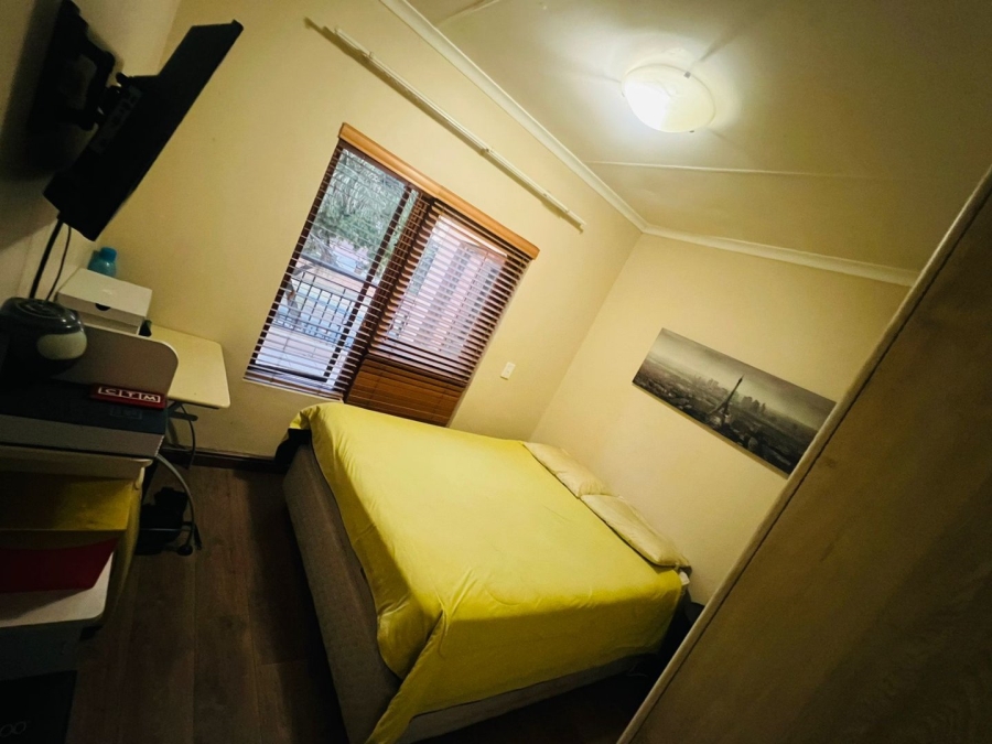 5 Bedroom Property for Sale in Noordwyk Gauteng