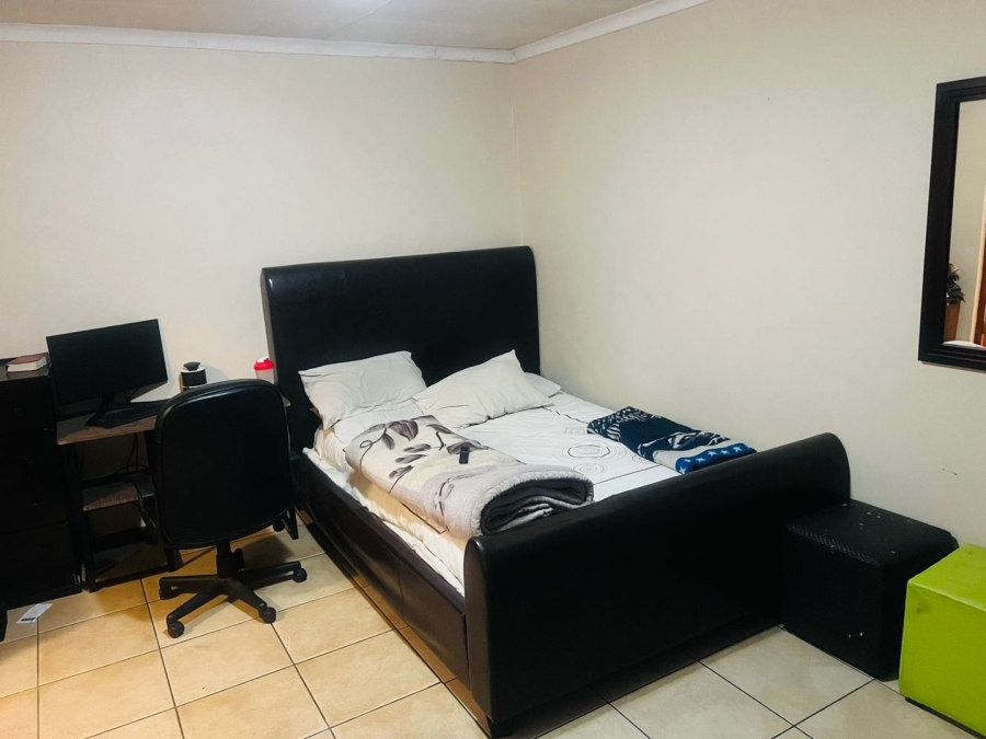 5 Bedroom Property for Sale in Noordwyk Gauteng
