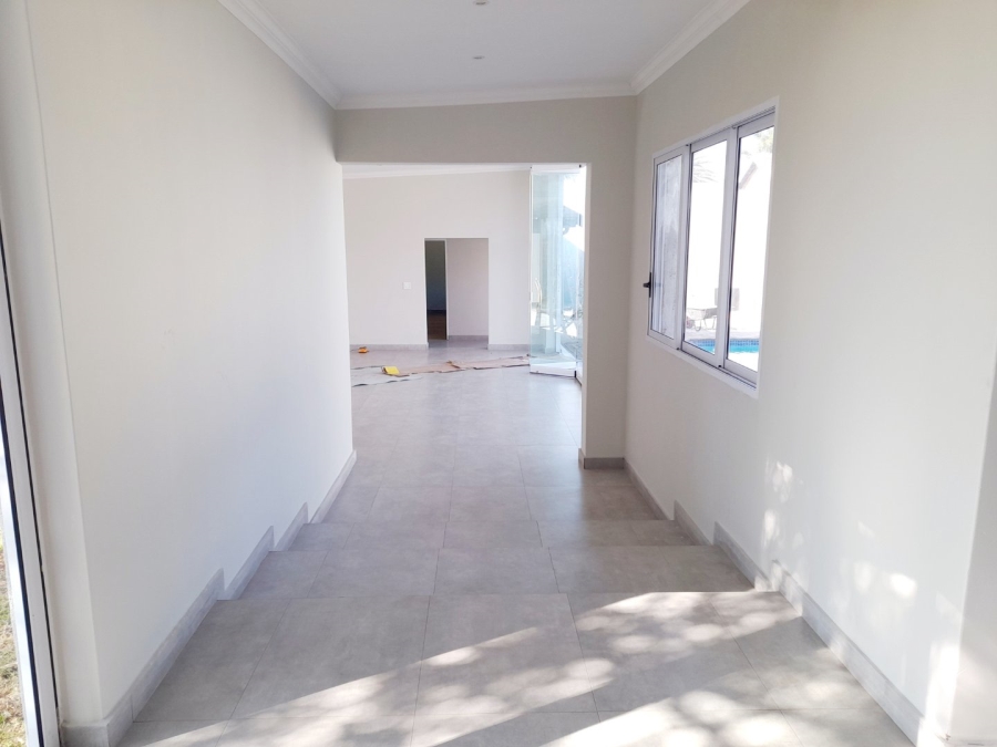5 Bedroom Property for Sale in Wierda Park Gauteng