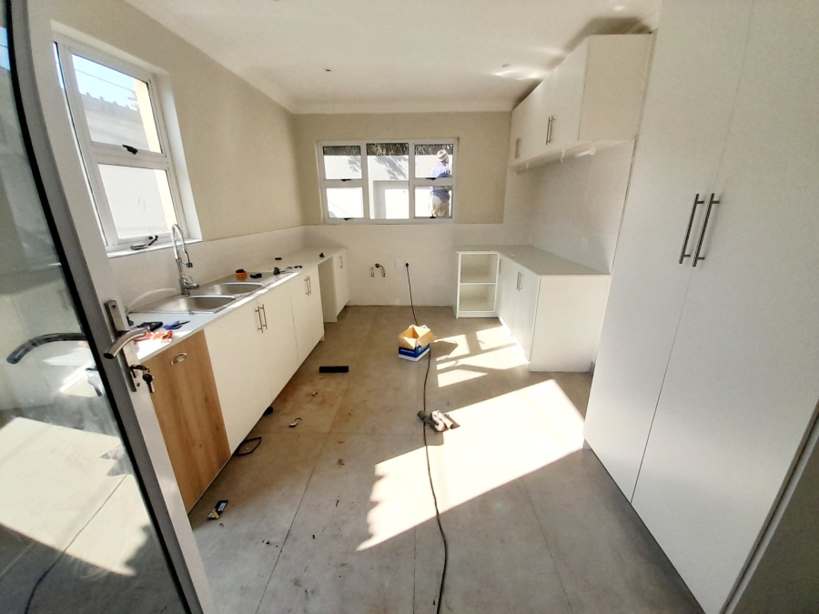 5 Bedroom Property for Sale in Wierda Park Gauteng