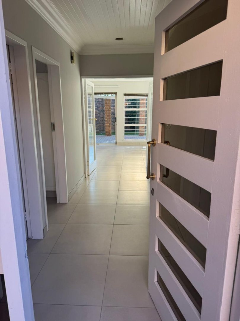 3 Bedroom Property for Sale in Lakefield Gauteng