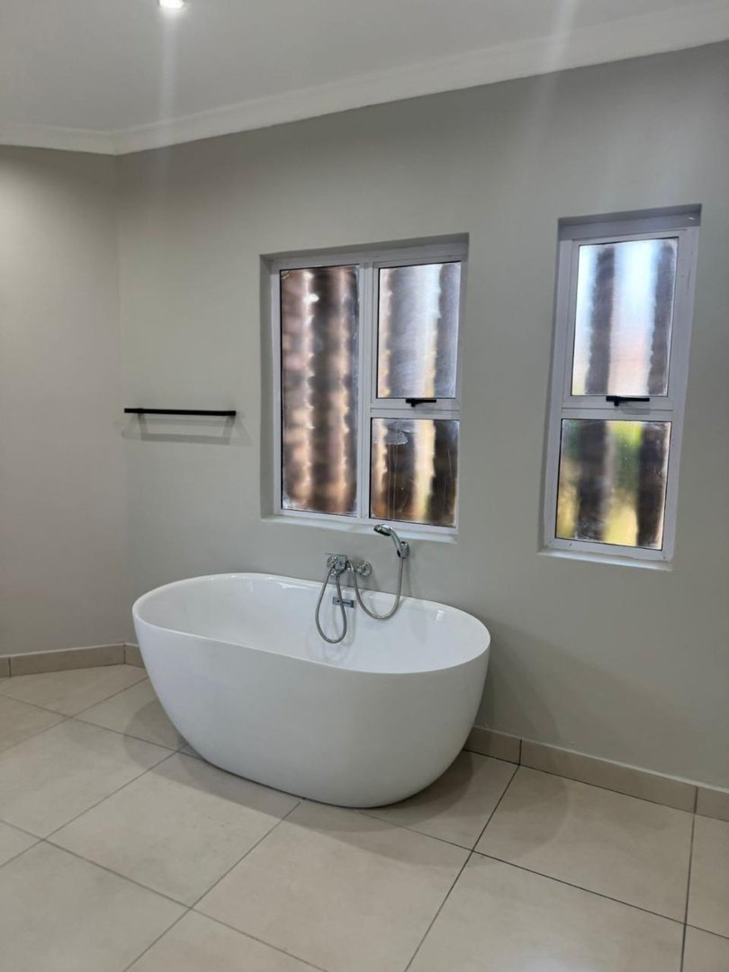3 Bedroom Property for Sale in Lakefield Gauteng