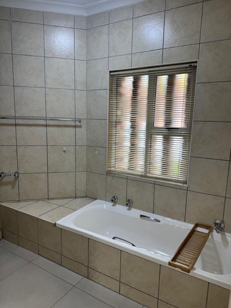 3 Bedroom Property for Sale in Lakefield Gauteng