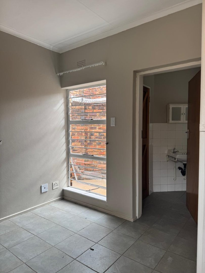 3 Bedroom Property for Sale in Lakefield Gauteng