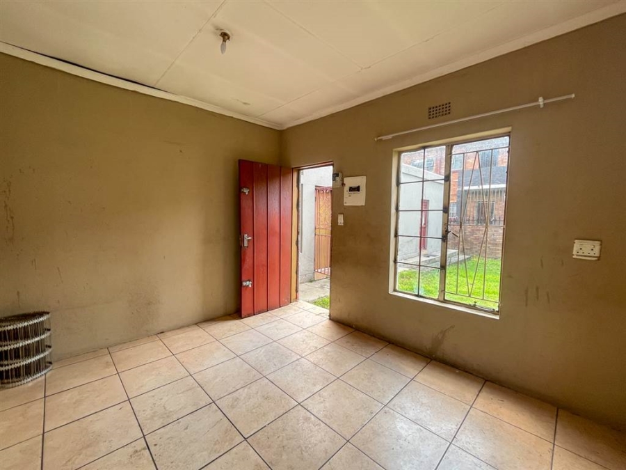 2 Bedroom Property for Sale in Rosettenville Gauteng