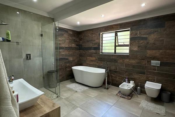 4 Bedroom Property for Sale in Three Rivers East Gauteng